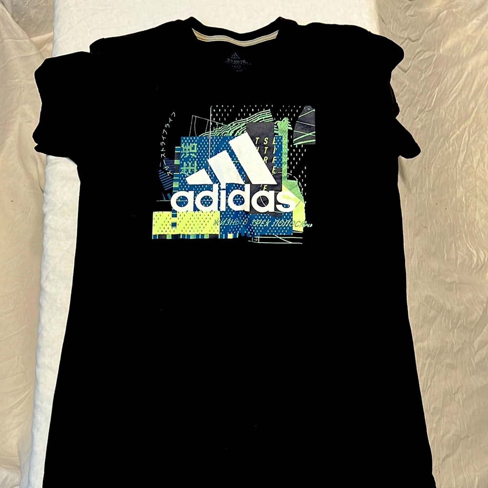 Men’s adidas t-shirt